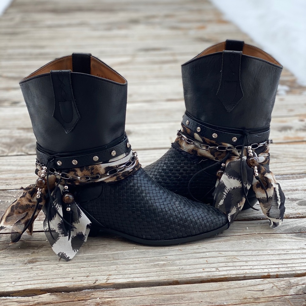 As 8 Black Leather Quilted Ankle Bootie Boots